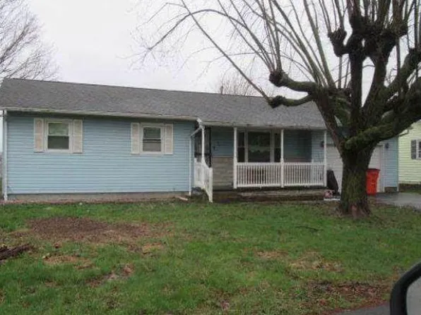 102 S Garr St, Walton, IN 46994