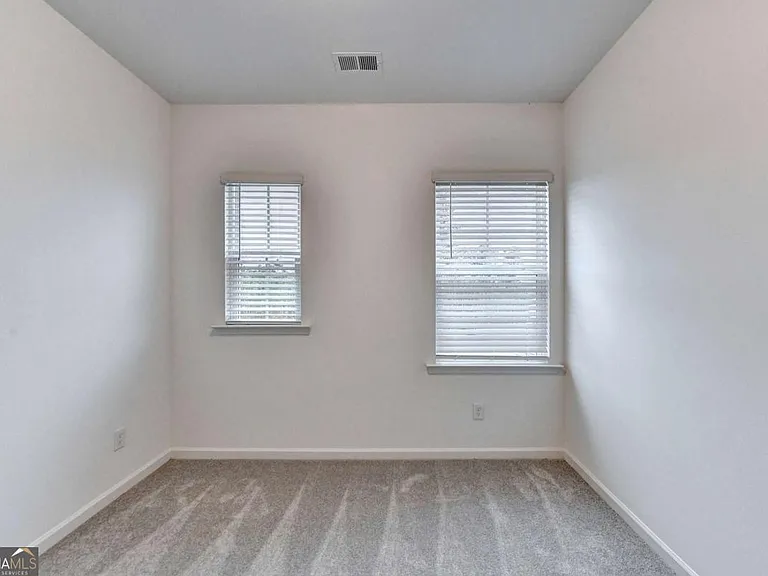 477 Danville Ave — Photo 39