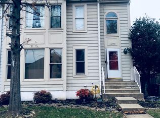 46798 Fairgrove Sq, Sterling, VA 20164