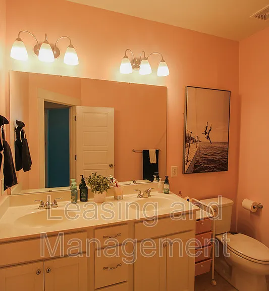 2352 Lantern St — Photo 30