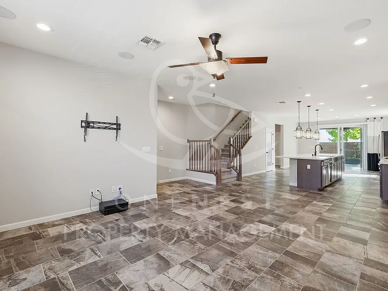 1281 Stark Bridge Rd — Photo 3