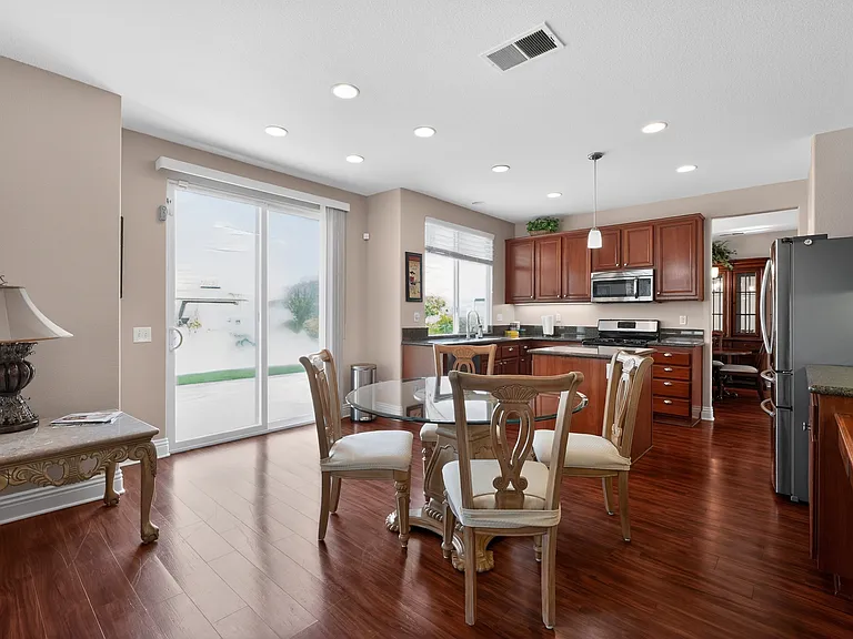 35920 Devonshire Ln — Photo 10