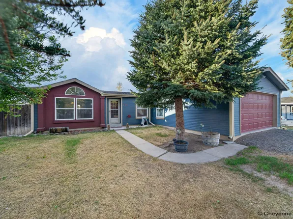 714 Sunridge Dr, Cheyenne, WY 82007