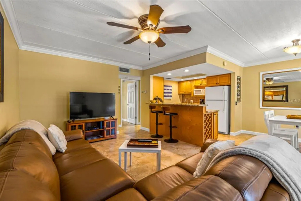 1 bed, 1.0 bath, 645 sqft, $1,750 — Photo 4