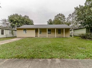 3721 Meadowlake Rd, Pasadena, TX 77503