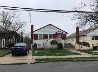 1490 Point Breeze Pl, Far Rockaway, NY 11691