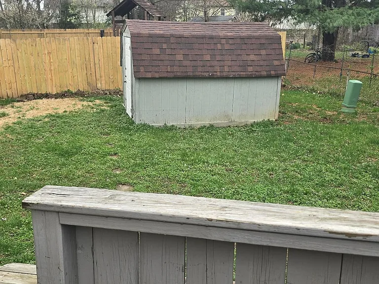 821 Brian Ct — Photo 6