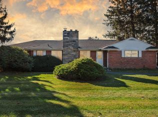 881 S Pemberton Rd, Bloomfield Hills, MI 48302