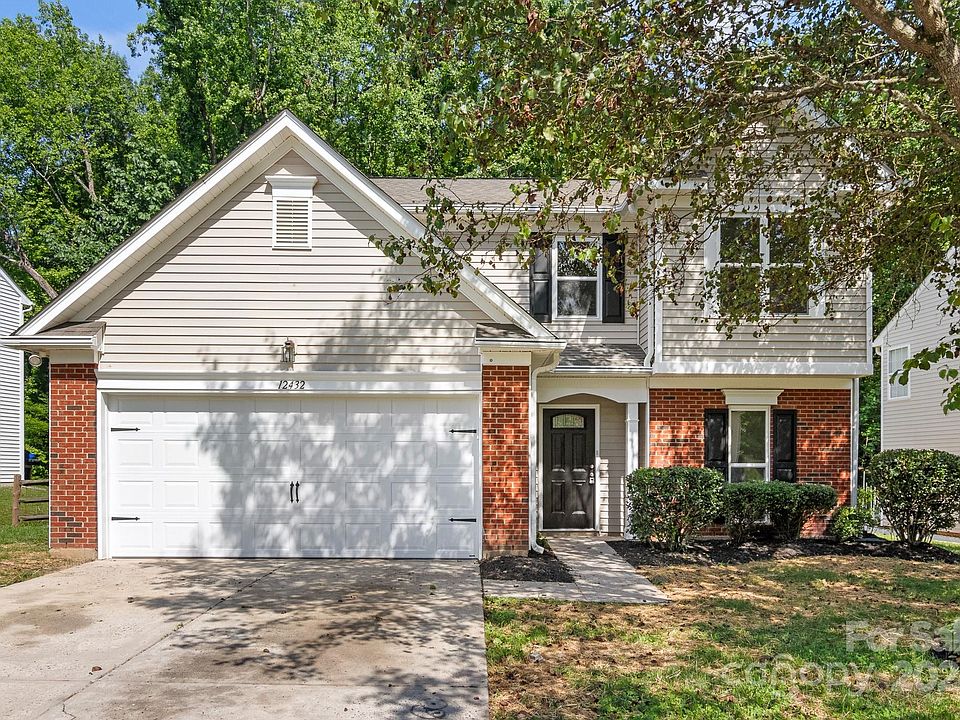 1st image of 12432 Oakton Hunt Dr