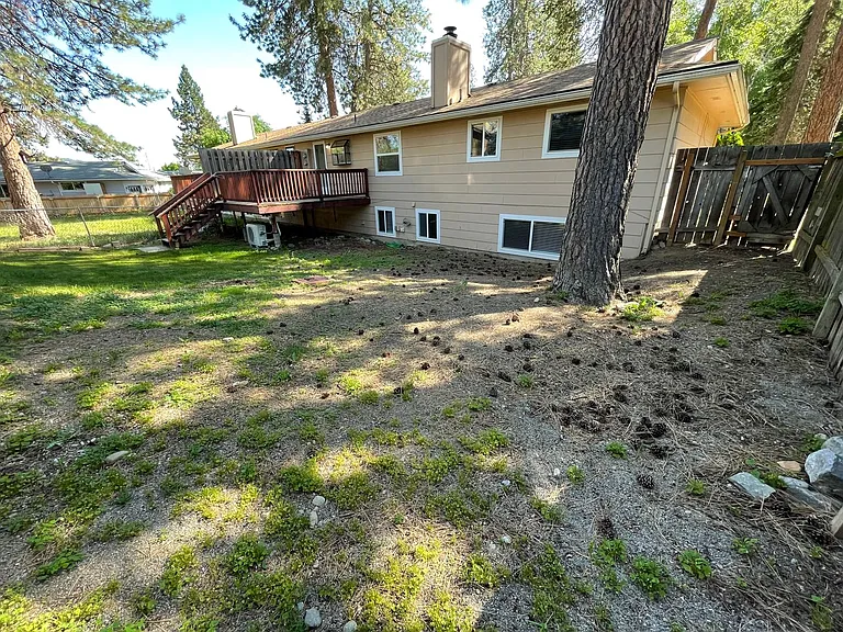 5223 & 5225 N Pinegrove Ct — Photo 14