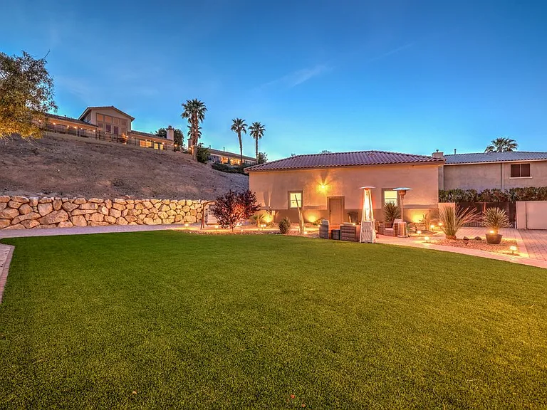 2849 Soaring Peak Ave — Photo 51
