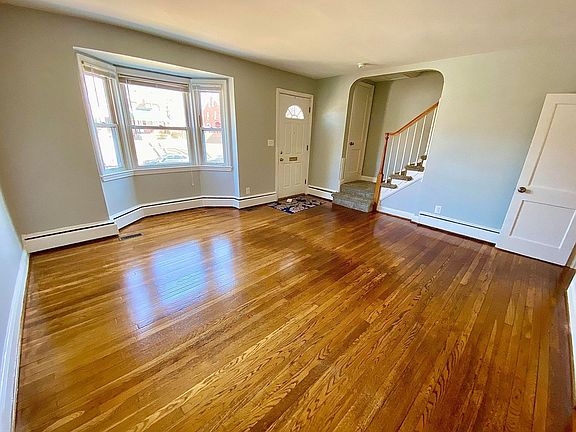 2nd image of 5822 Leith Walk