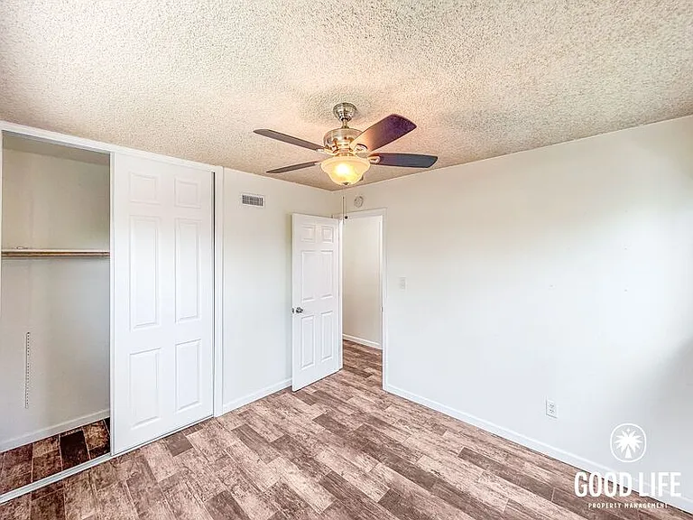8051 San Carlos Dr — Photo 10