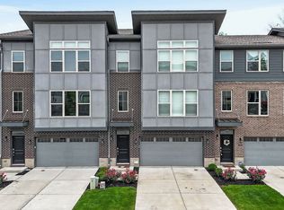 8232 Bostic Dr, Fishers, IN 46038