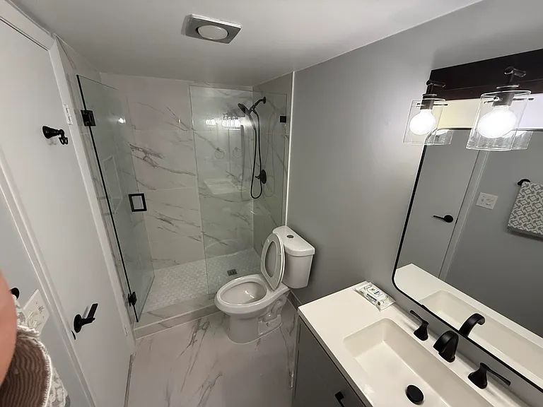 401 SE 3rd St #204 — Photo 32