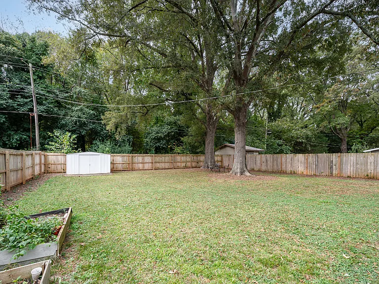 2954 Enfield Rd — Photo 11