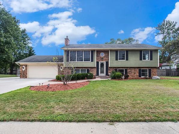 3740 Piute Dr SW, Grandville, MI 49418