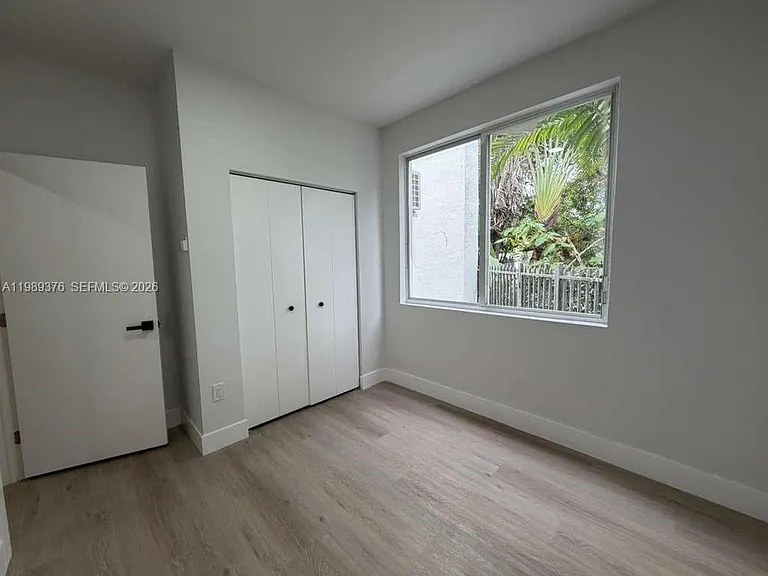2425 SW 6th St #10 — Photo 7