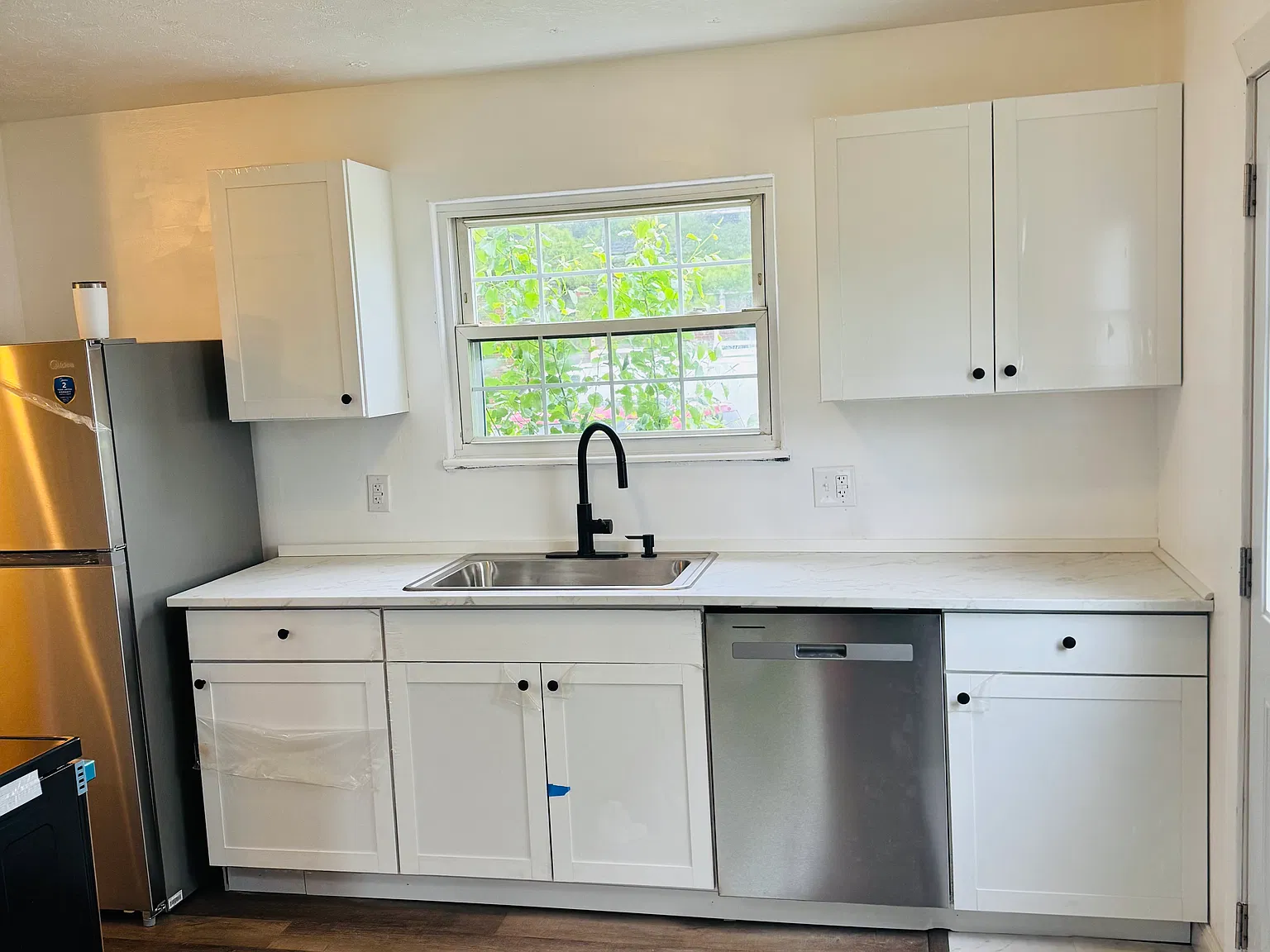 2 bed, 1000 sqft, $900 — Photo 2