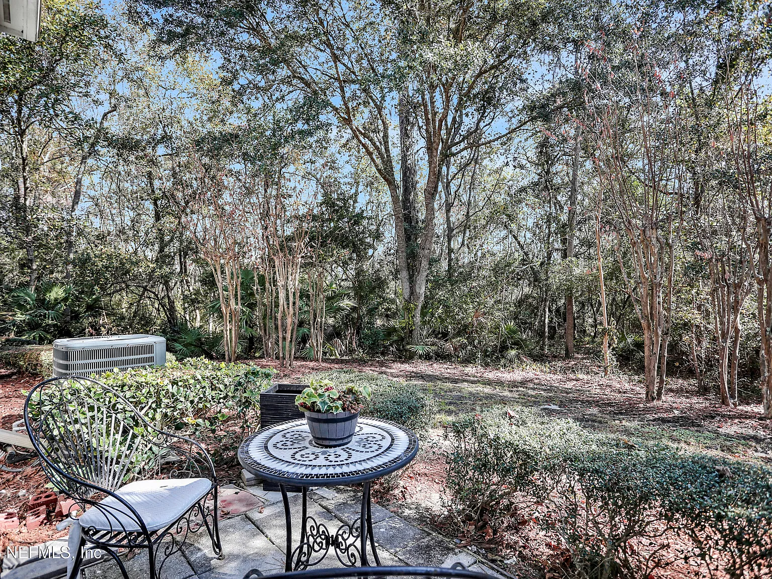 2 bed, 2.0 bath, 1200 sqft, $2,700 — Photo 3
