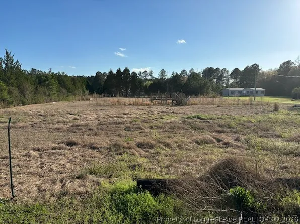 698 Bear Bay Rd, Lumberton, NC 28358