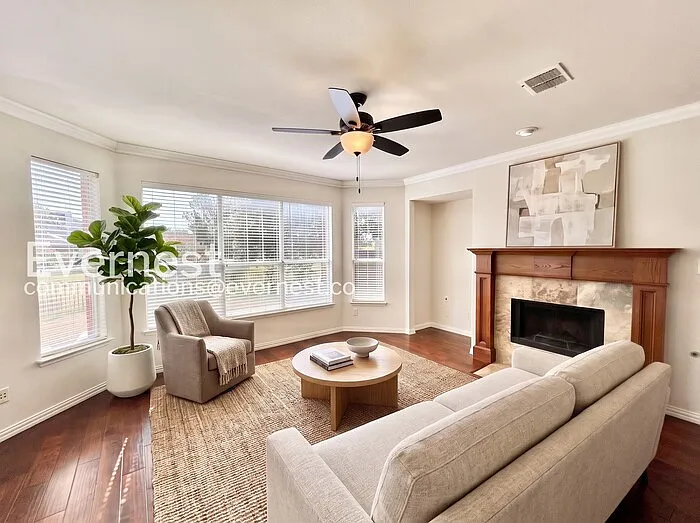 6458 Riverside Dr — Photo 2
