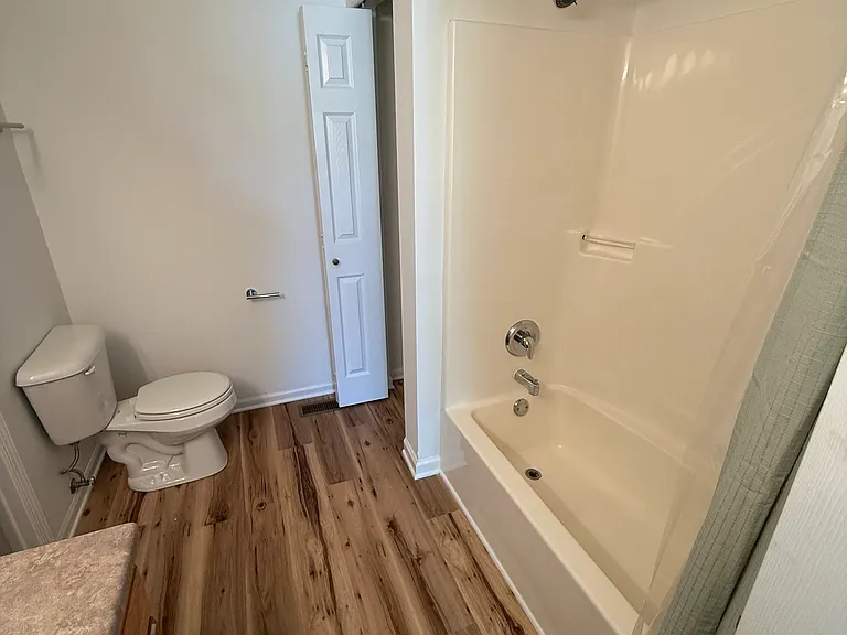 11512 Maywin Dr — Photo 14