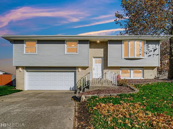 1001 Richmond Ct, Dyer, IN 46311
