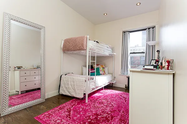 Rented by Tosh Marks Property Group | media 8