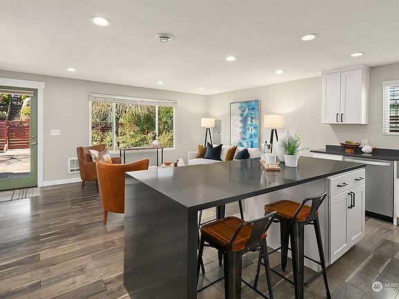 5th image of 5012 32nd Avenue S