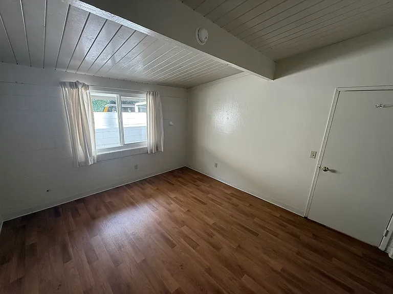 Fernmar Apartments — Photo 8