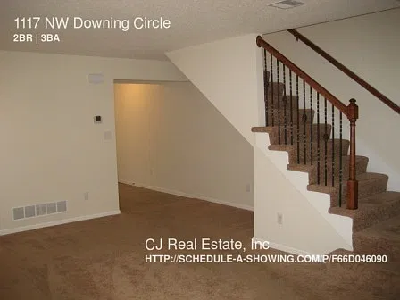 1117 NW Downing Cir — Photo 4