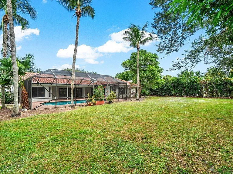 2150 NW 23rd Way — Photo 32