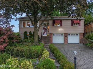 65 Hasbrouck Rd, Staten Island, NY 10304