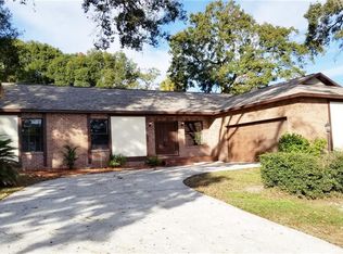 1832 Laurel Oak Dr, Valrico, FL 33596