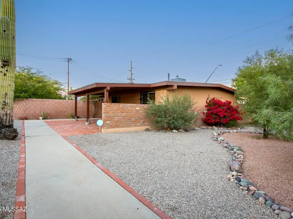 7061 E 4th St, Tucson, AZ 85710