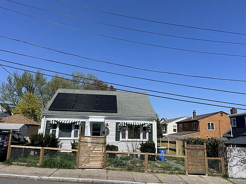106 Centre St Photo 1