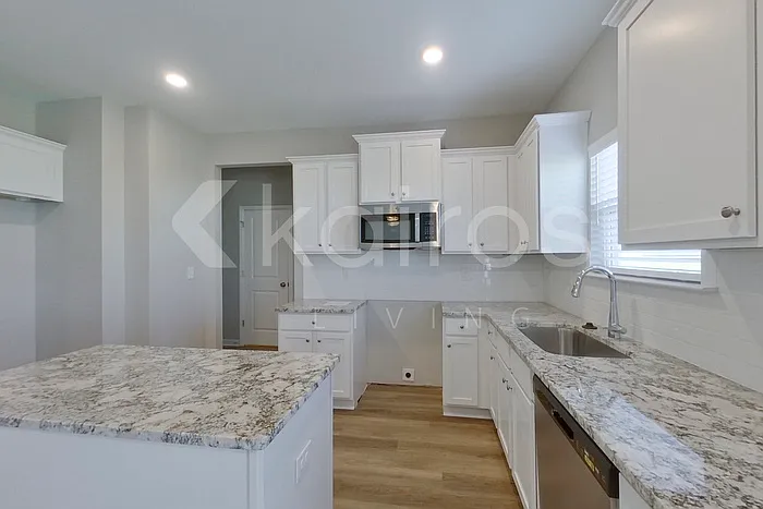 7161 Foggy River Dr — Photo 5