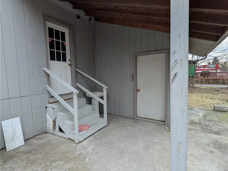 315 Sullivan St — Photo 4