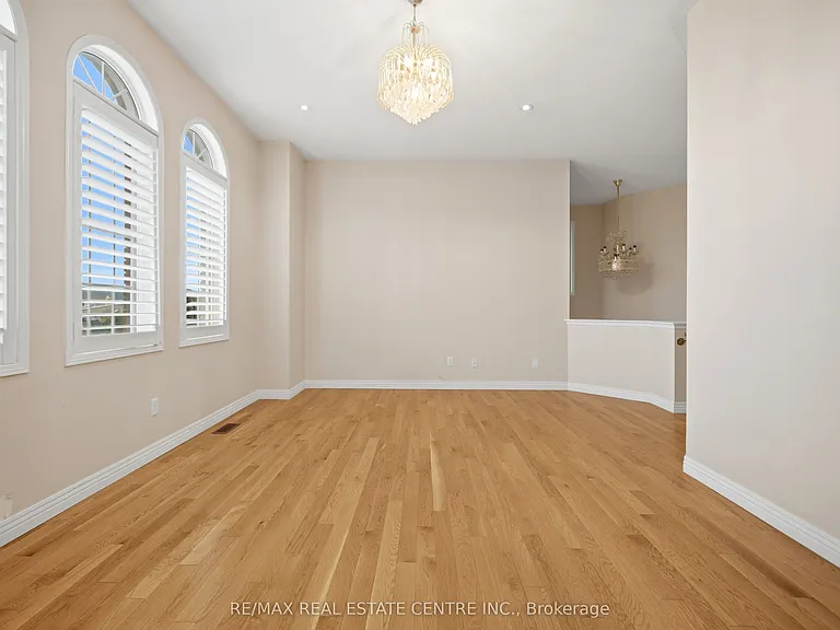 5218 Oscar Peterson Blvd — Photo 23