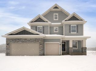 1943 Sparrow Dr, Shakopee, MN 55379