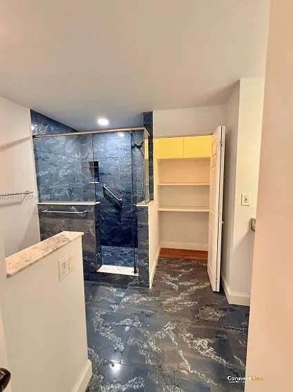 9717 N New River Canal Rd #406 — Photo 5