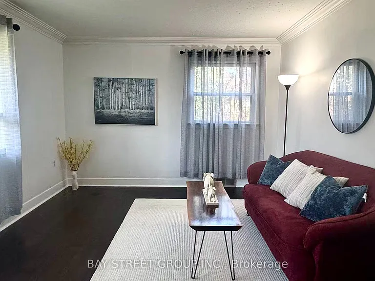 14 Macbeth Blvd — Photo 4