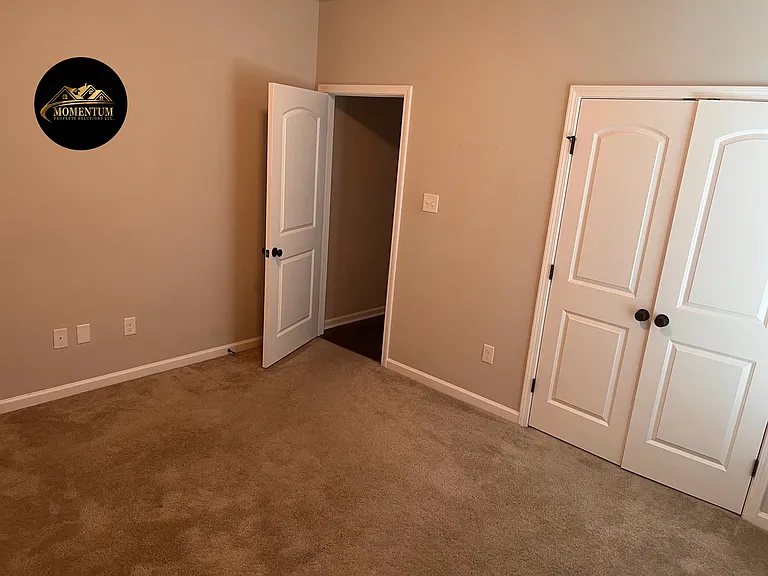 611 Elwick Dr — Photo 7