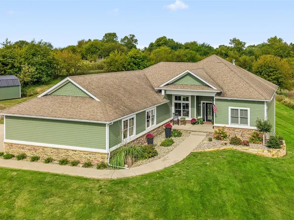11936 NW 142nd St, Granger, IA 50109