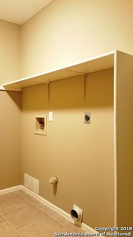 3207 Sackville Dr — Photo 28