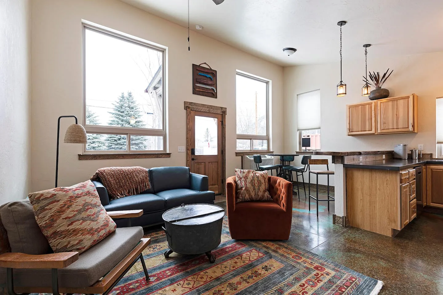 2 bed, 888 sqft, $2,500 — Photo 1