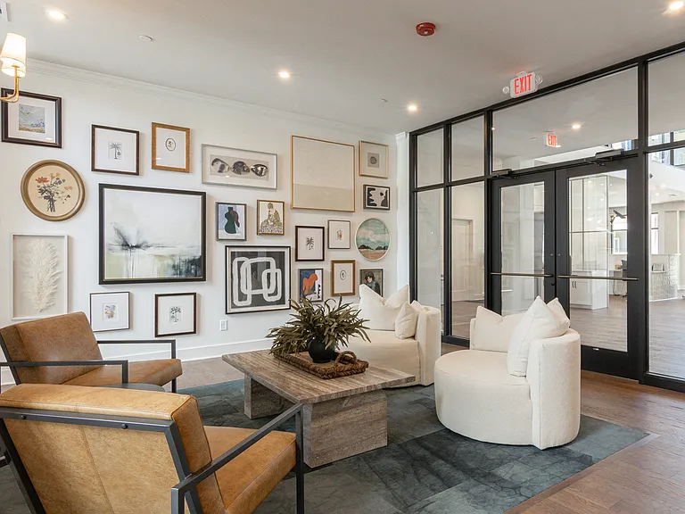 Luxe 360 on Centerpointe — Photo 38