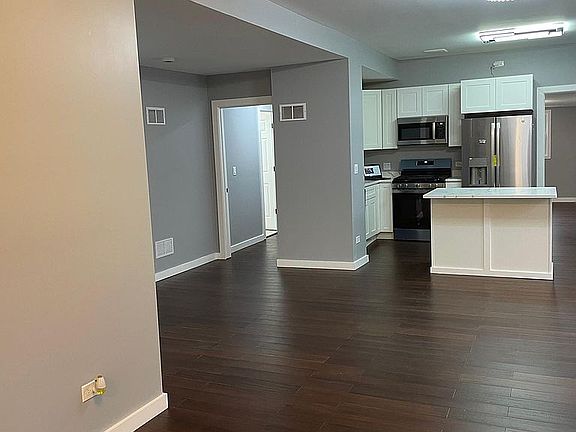 4th image of 2305 Elisha Ave