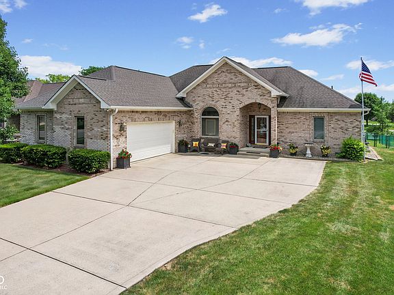 3rd image of 4949 W Cedar Creek Dr